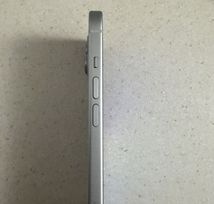 De vanzare Iphone 15 256