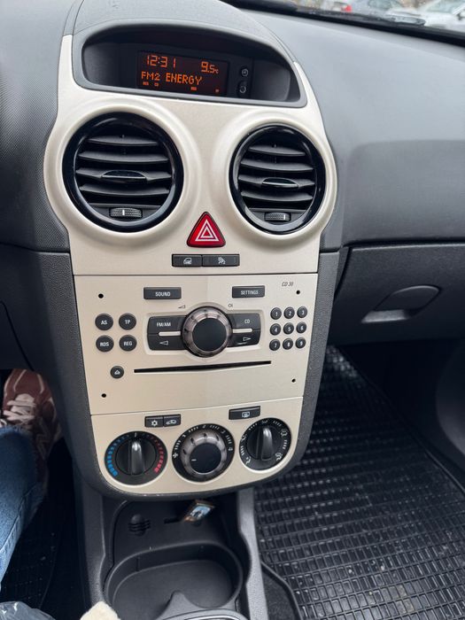 Продава се опел корса