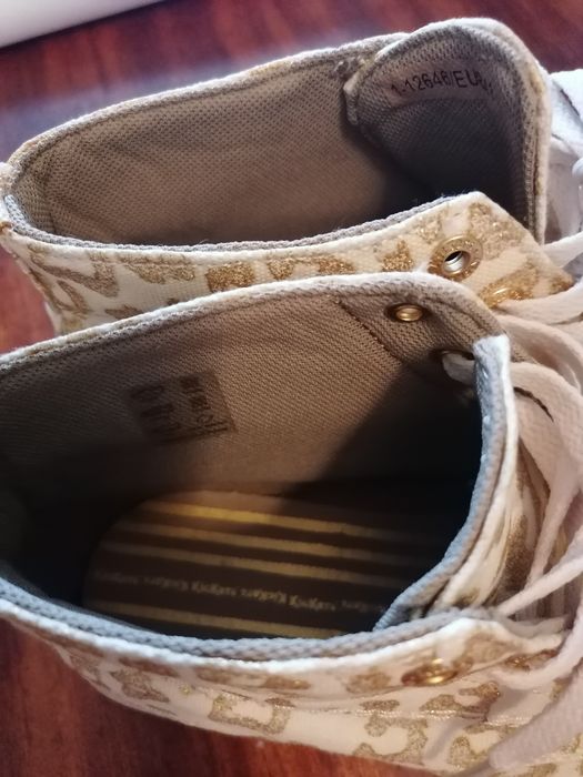 Дамски боти от плат KicKers