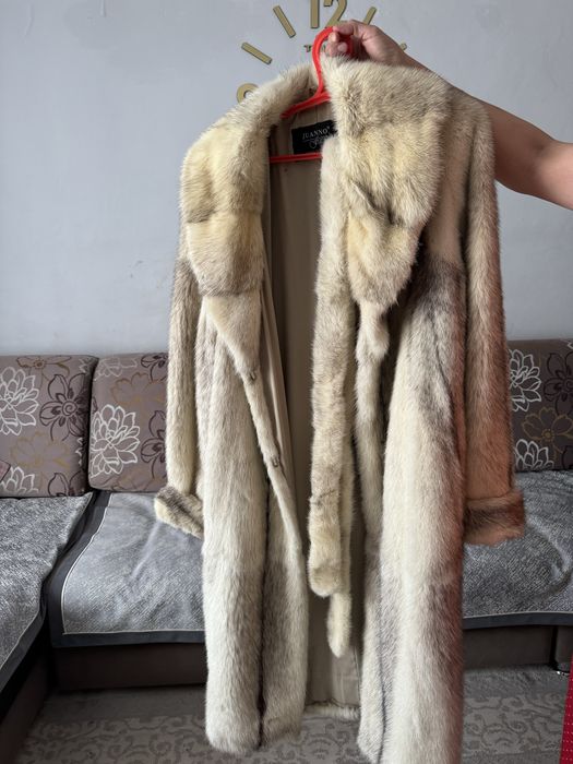Продам шубу норковую