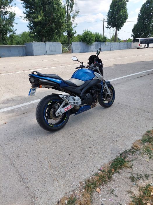 Vând Suzuki Gsr600