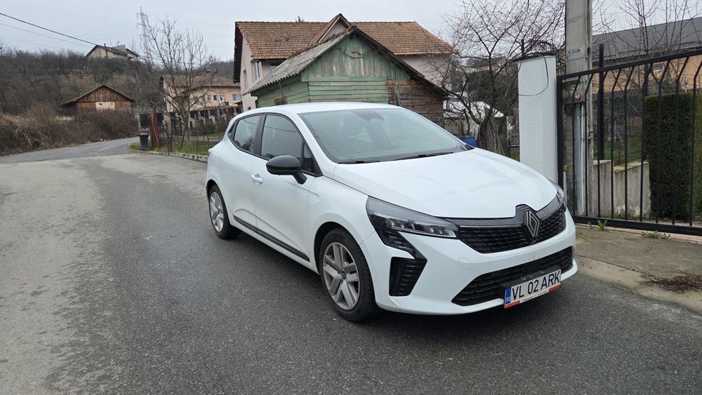 Renault Clio aproape nou