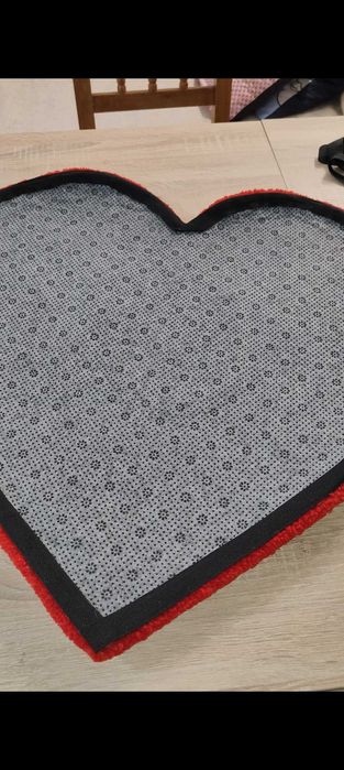 Декоративно килимче "Сърце"
