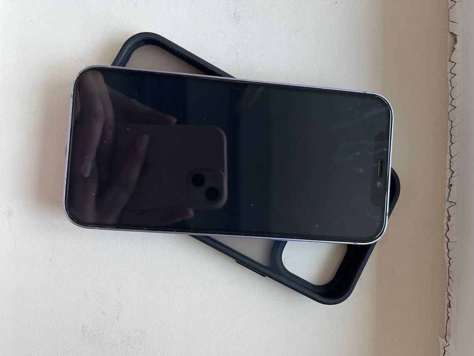 Продам айфон 12 64гб