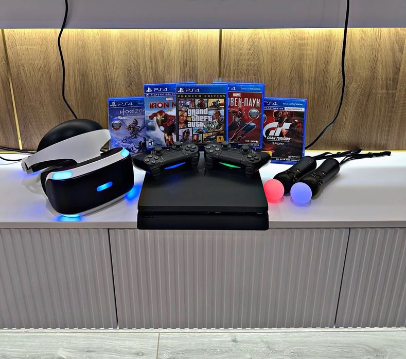 Плейстеишен 4 SLIM,VR очки,5 диск,2 муве