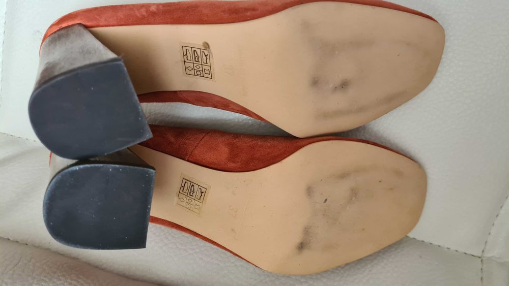 Елегантни обувки Adolfo Dominguez