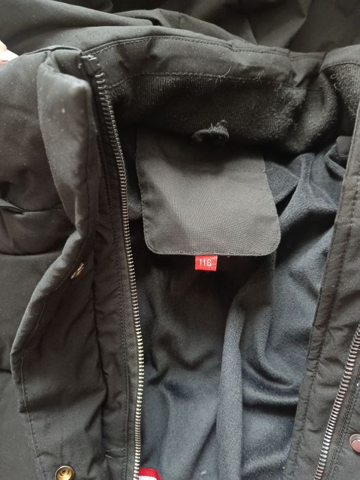 Продам зимнюю детскую куртку