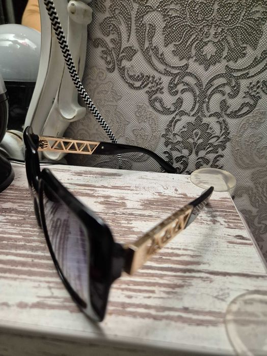 Дамски очила Guess