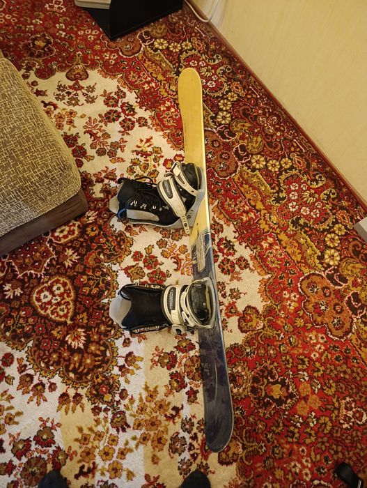 Ски комплект с обувки и щеки