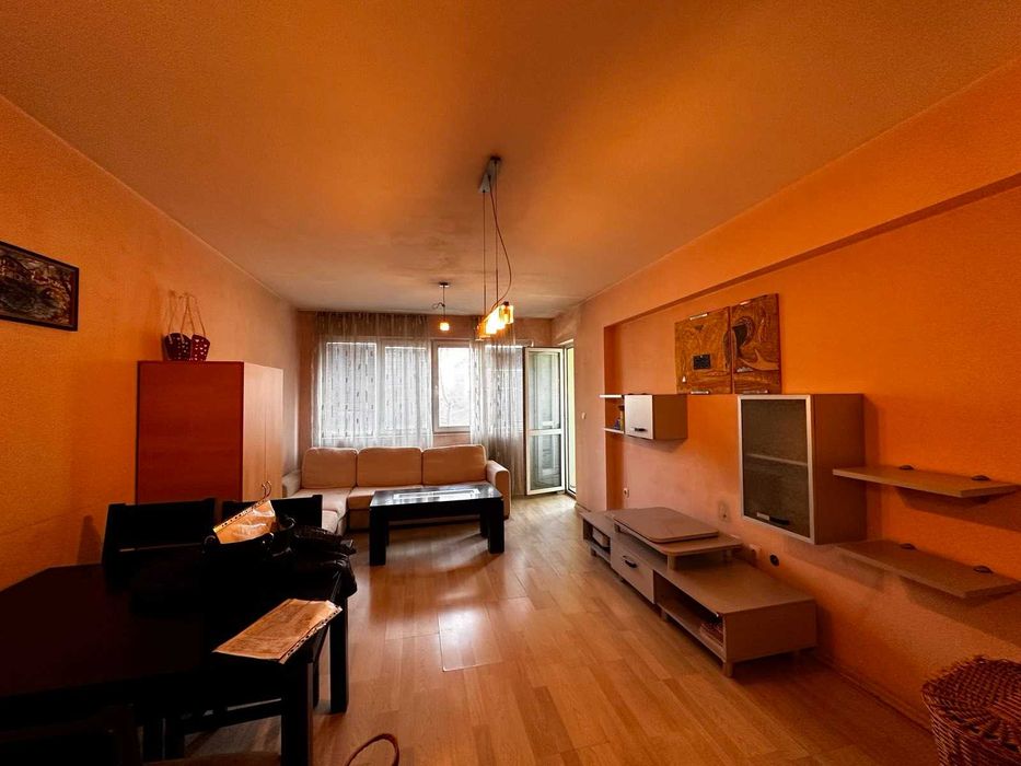 Дава се под наем Двустаен апартамент в София, Център - 56 кв.м за 509.49 € - Снимка #1