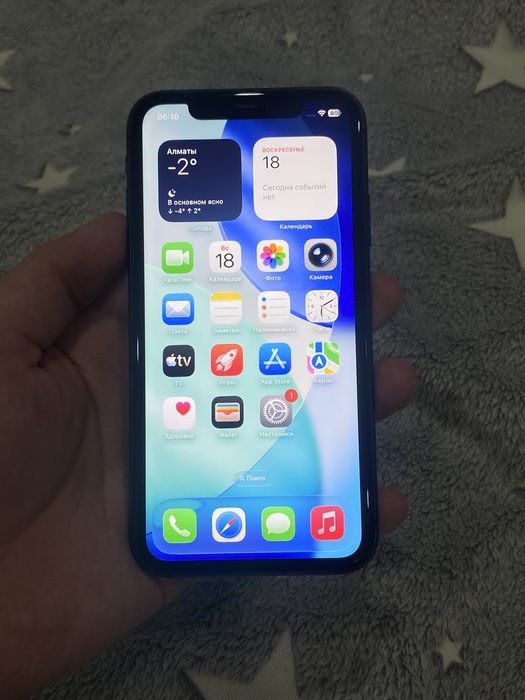 Продам Айфон 11
