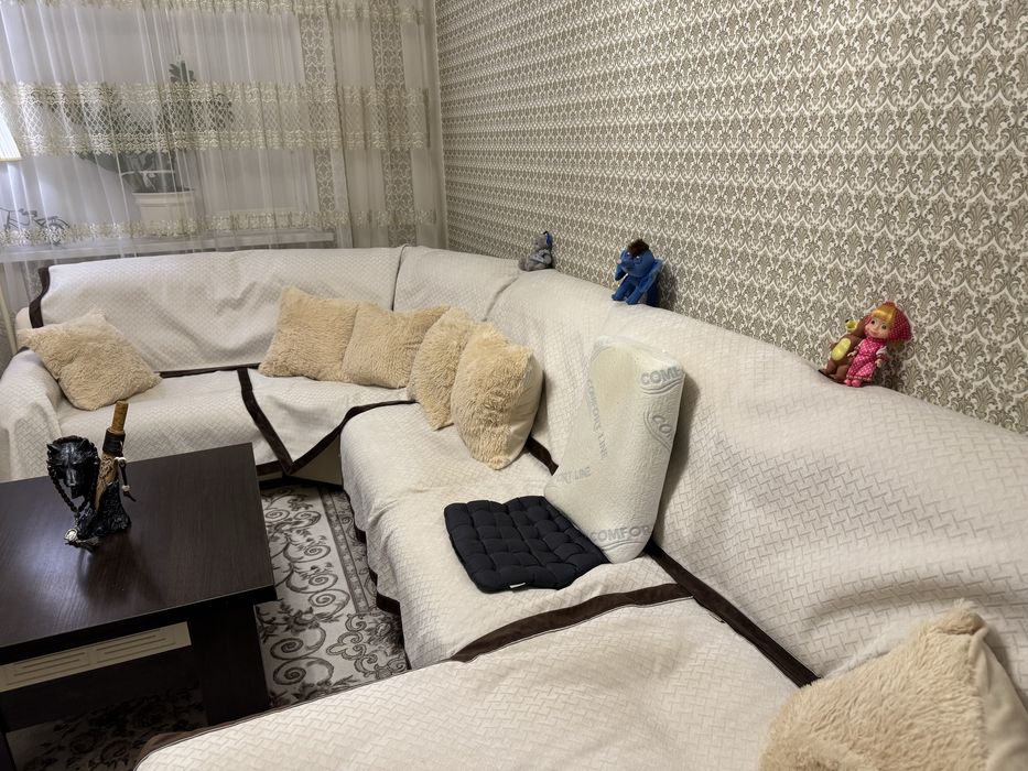 Продам диван угловой