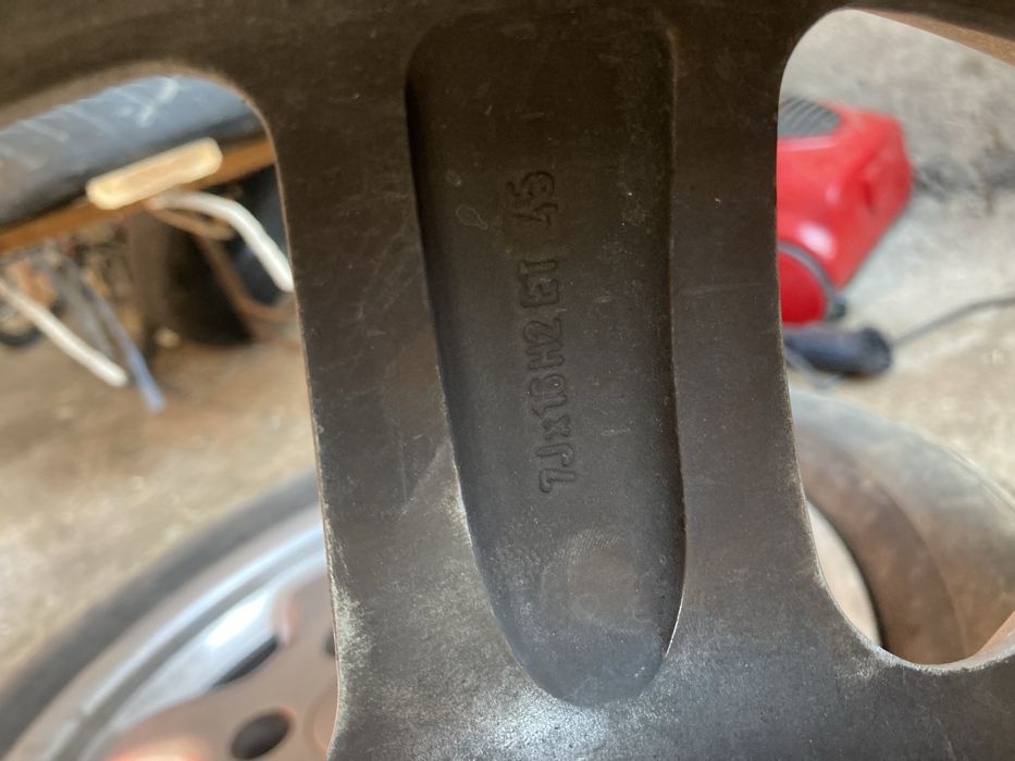 Джанти 5x112/16 с гуми 205/55/16 АУДИ/ВАГ