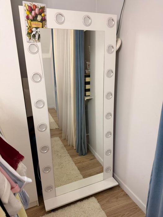 Для магазина зеркал