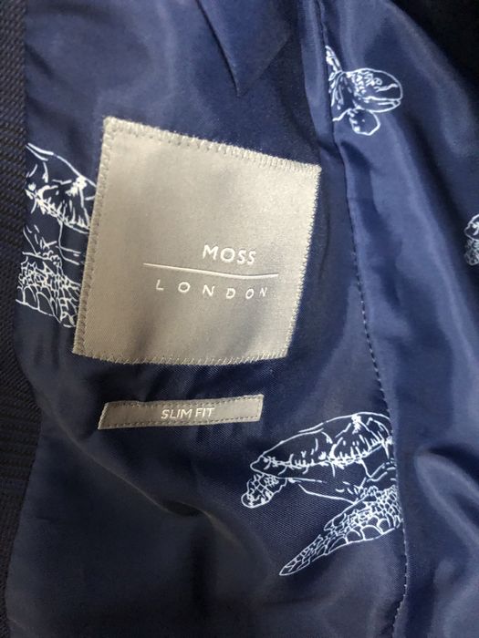 Costum Barbatesc Moss Bross