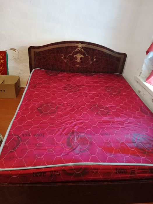 Спальный гарнитур