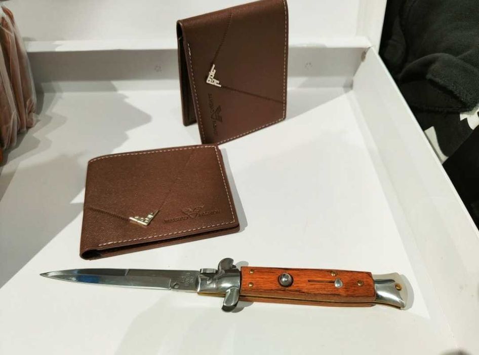 Briceag Stileto 24cm , briceag cu buton automat + portofel cadou