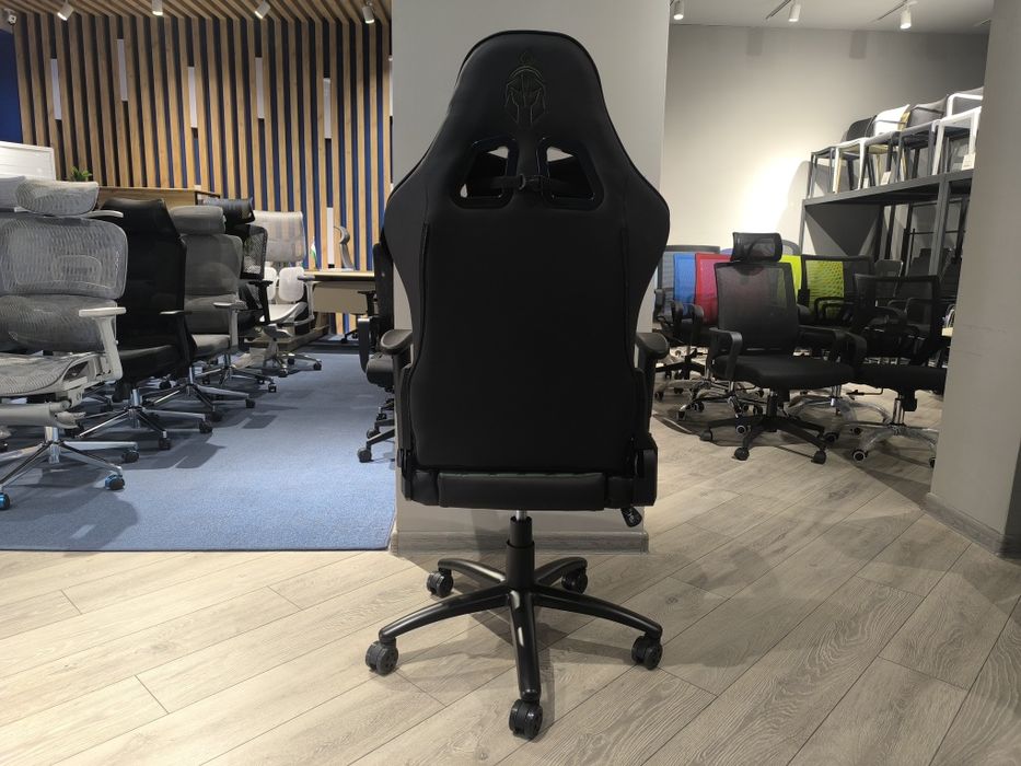 Gaming chair Vanguard. Kreslo Gladiator OPTOM
