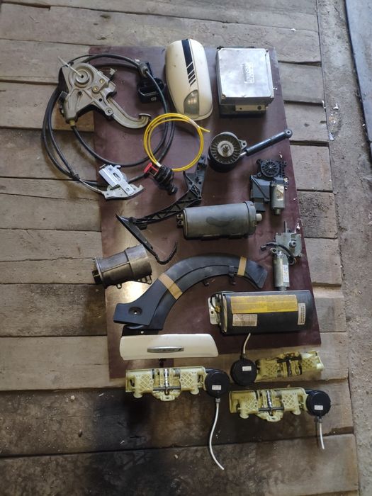 Запчасти на Мерседес w210