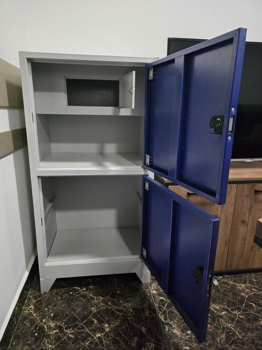 Сейф металлический