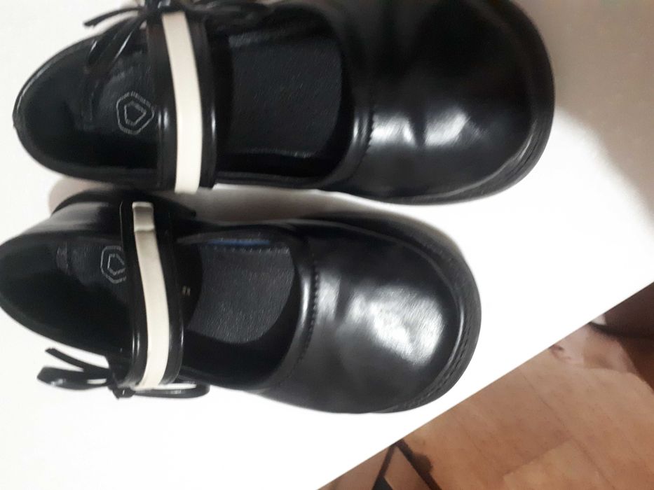 Продам туфли детские