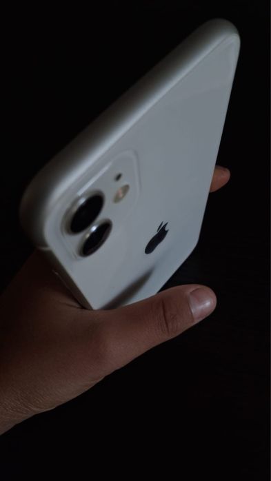 Продам Iphone 11