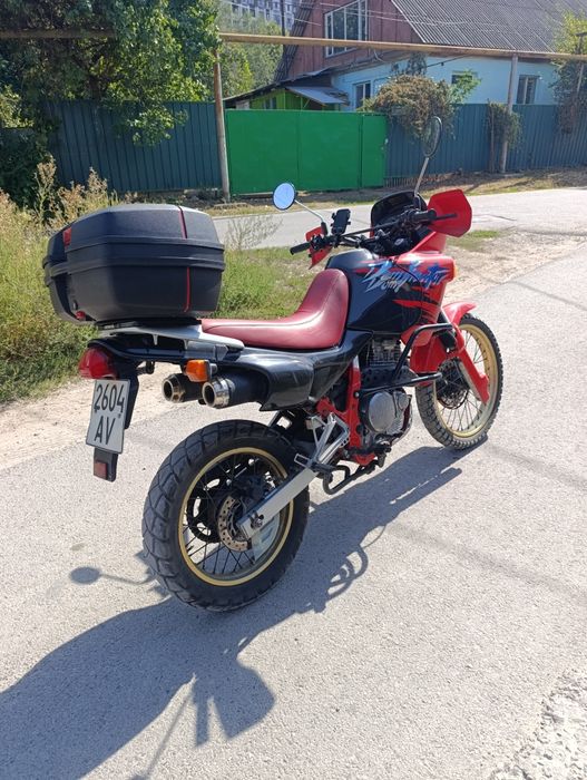 Honda dominator nx650