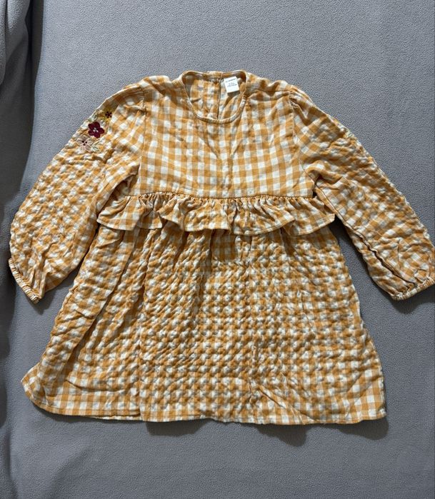 Продам вещи на девочку 5-6 лет