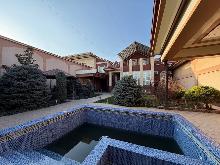 Зенит евро участок 8соток 500кв.м с мебелью и техникой со всеми удобст