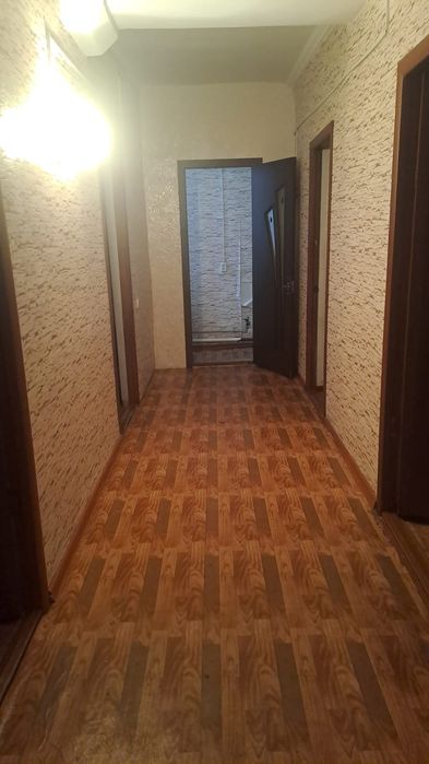 Возле Базара 3 - комнатная