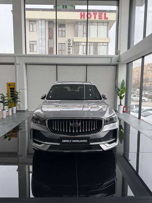 Geely Monjaro avtomobili