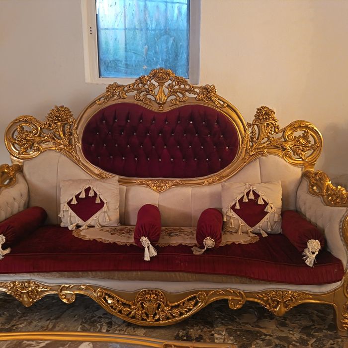 Vând set canapele baroc