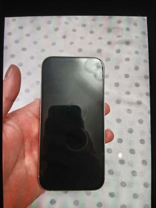 Apple 15 128 gb 100 akm