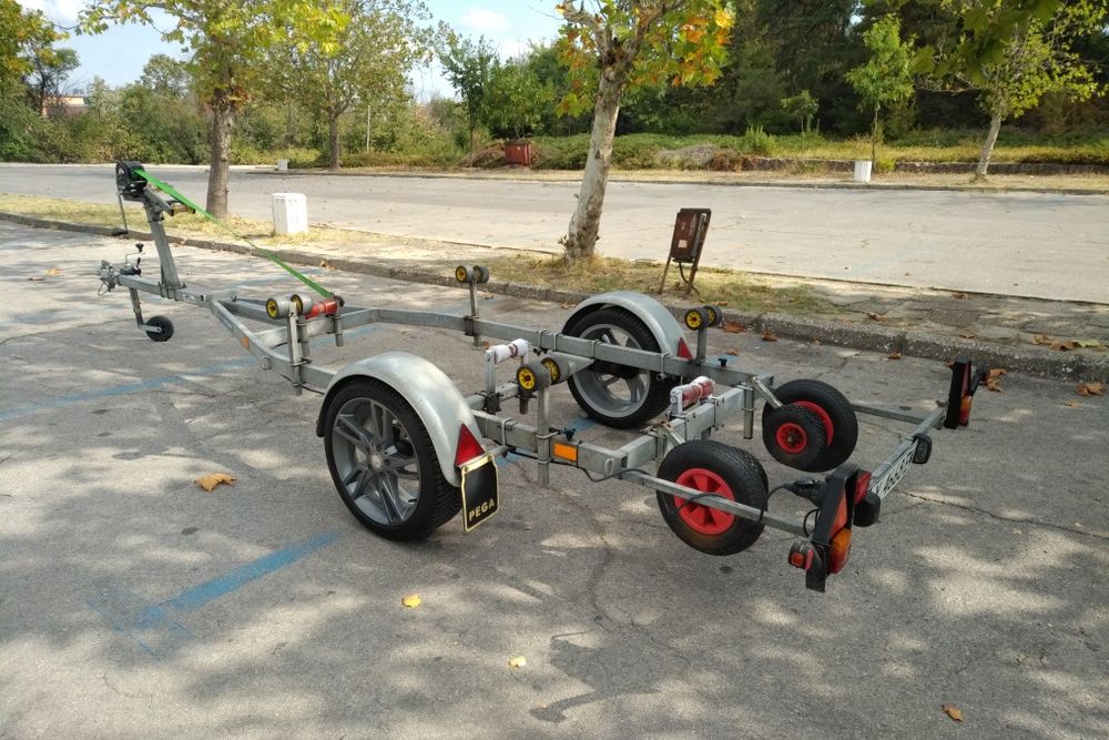 Колесар ,ремърке, лодка риболов,воблер