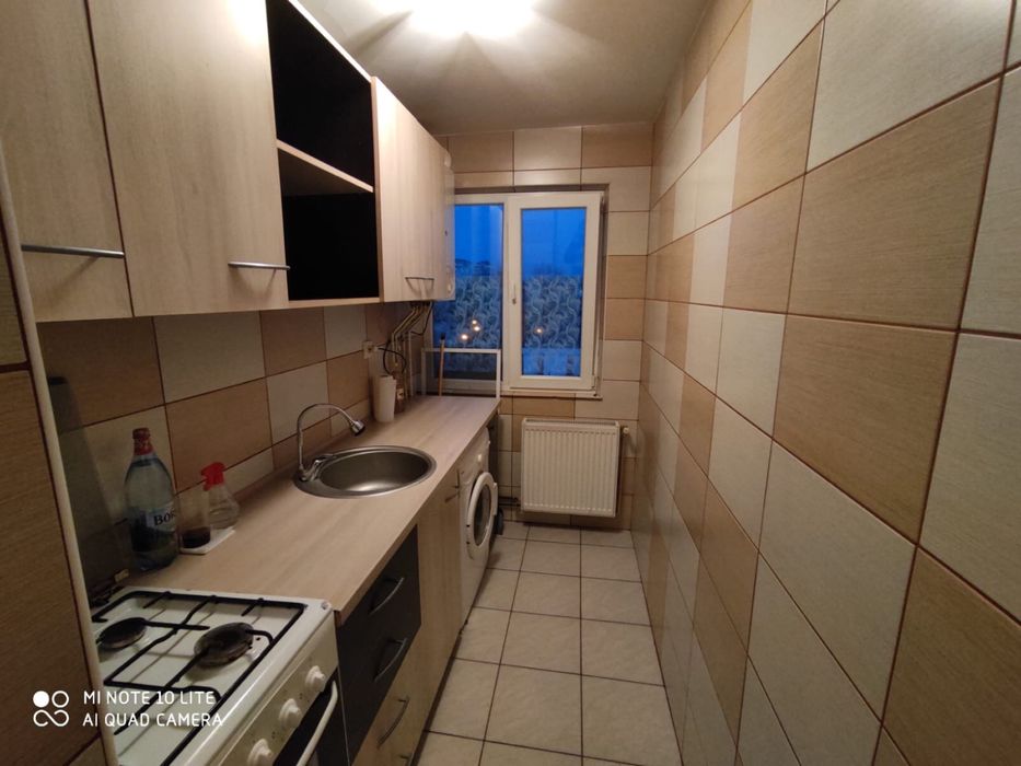 Inchiriez apartament cu 2 camere decomandat