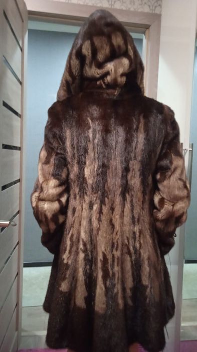 Продам норковую шубу