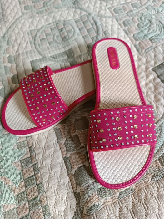 Шлепки для девочек