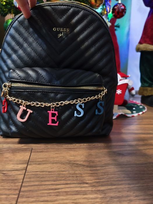 Малка раница GUESS