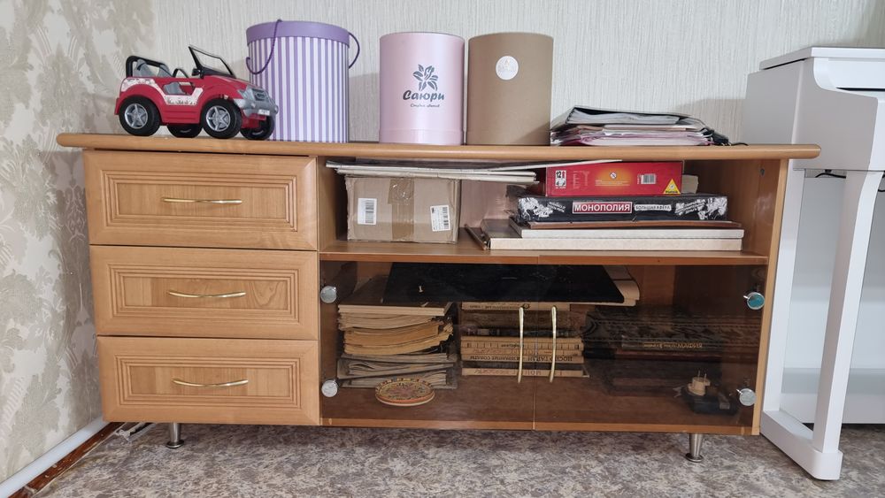 Подставка под телевизор