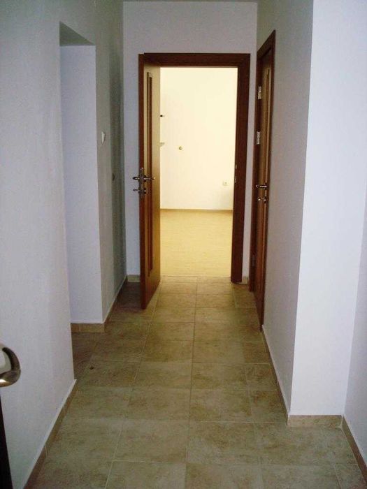 Тристаен панорамен апартамент в гр. Обзор! На 150метра от плажа!