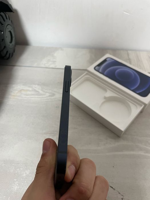 Продается iPhone 12mini