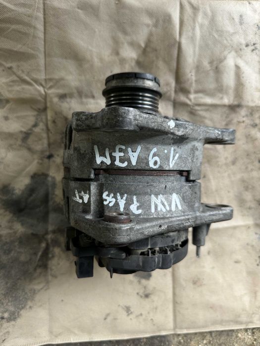 Alternator Volkswagen Passat 1.9 AJM