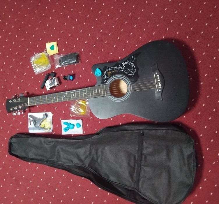 Gitara yangi 400 000 soʻm