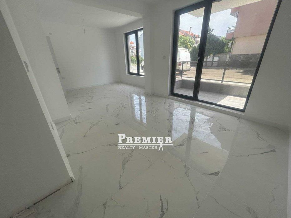 Продава се Двустаен апартамент в Обзор - 55 кв.м за 1862 €/кв.м - Снимка #2