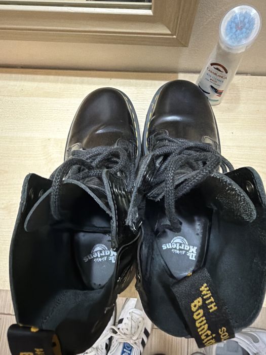 Doc. Martens боти