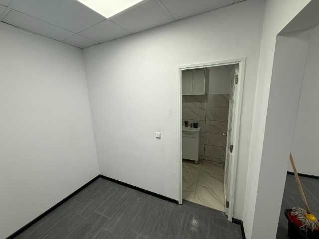 Търговско помещение, ново строителство в широк център