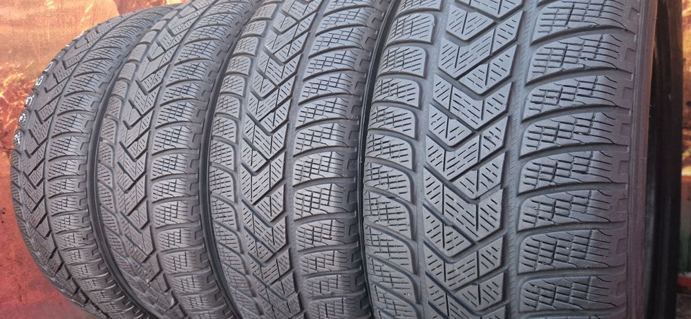 Set 4 Anvelope Pirelli 235 60 R18 M+S