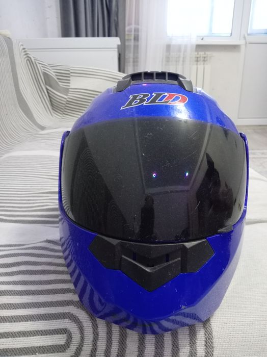 Продам мотошлем состояние новое