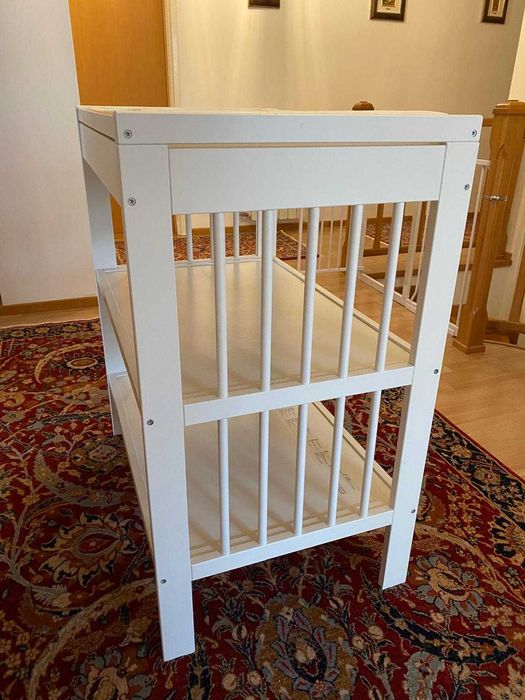 Masa de infasat IKEA din lemn masiv alb - livrare doar in Bucuresti