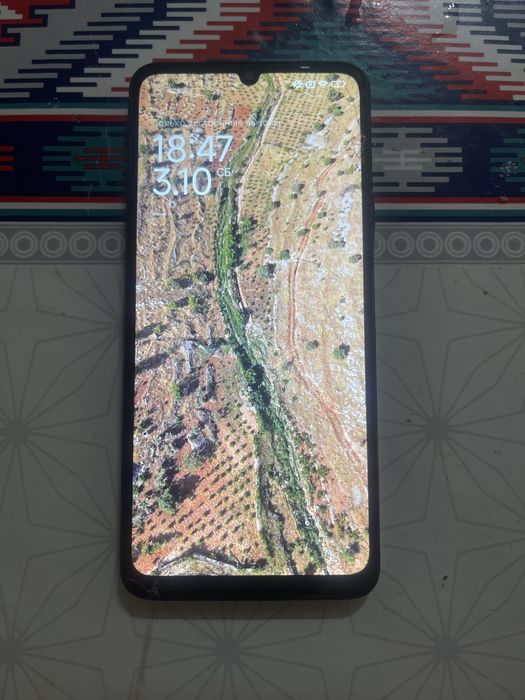 Продается телефон Redmi 13c